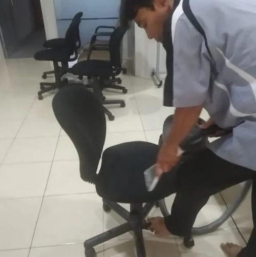 C cuci sofa bantul